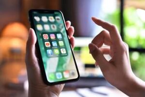 How to Change Download Settings in Safari for iPhone

