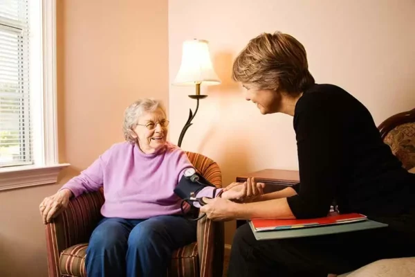 How Assisted Living Can Ease the Challenges of Aging